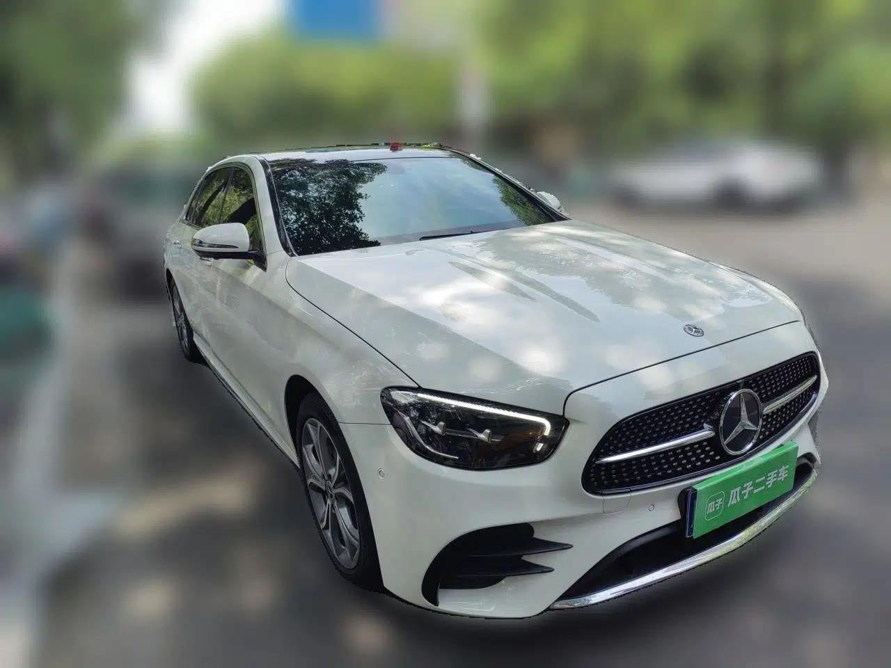 Mercedes-Benz E-Class 2021 E 300 L Sporty and Stylish Model — миниатюра 3