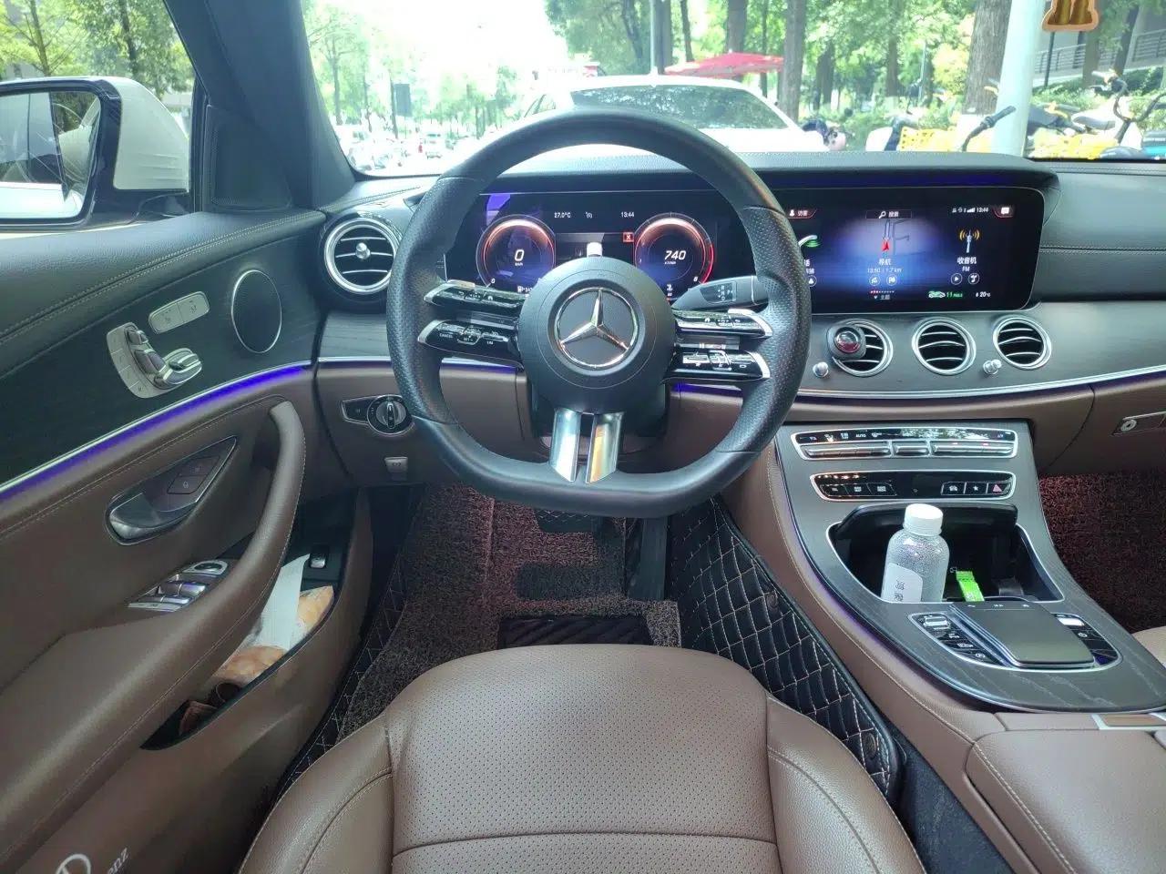 Mercedes-Benz E-Class 2021 E 300 L Sporty and Stylish Model — миниатюра 10