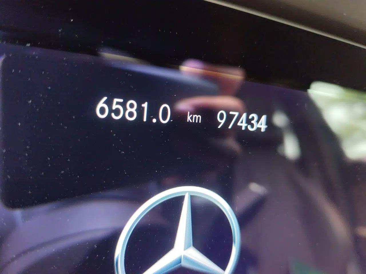 Mercedes-Benz E-Class New Energy 2023 E 350 e L Plug-in Hybrid Sedan — миниатюра 12