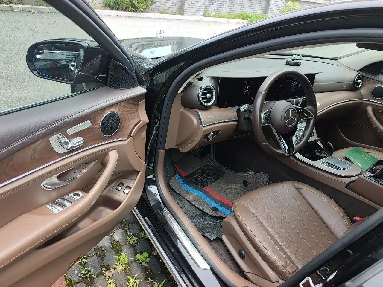 Mercedes-Benz E-Class New Energy 2023 E 350 e L Plug-in Hybrid Sedan — миниатюра 16