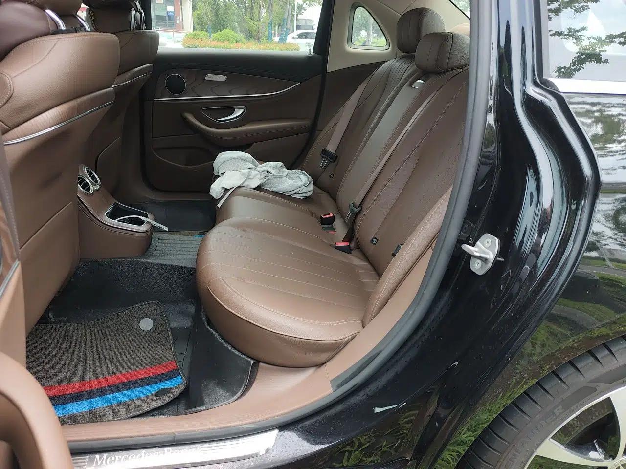 Mercedes-Benz E-Class New Energy 2023 E 350 e L Plug-in Hybrid Sedan — миниатюра 17