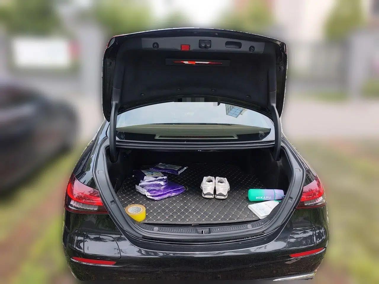 Mercedes-Benz E-Class New Energy 2023 E 350 e L Plug-in Hybrid Sedan — миниатюра 19