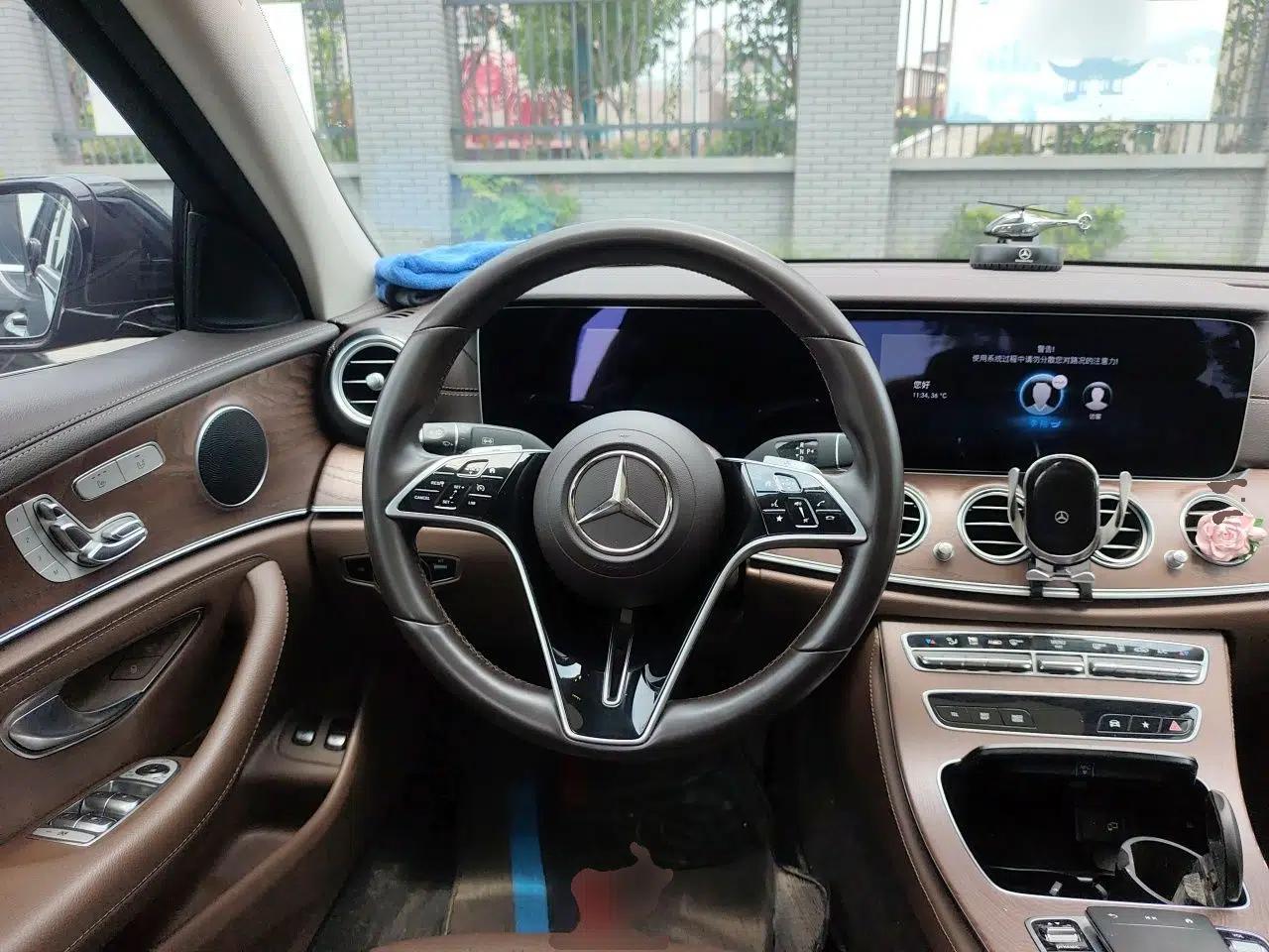 Mercedes-Benz E-Class New Energy 2023 E 350 e L Plug-in Hybrid Sedan — миниатюра 10