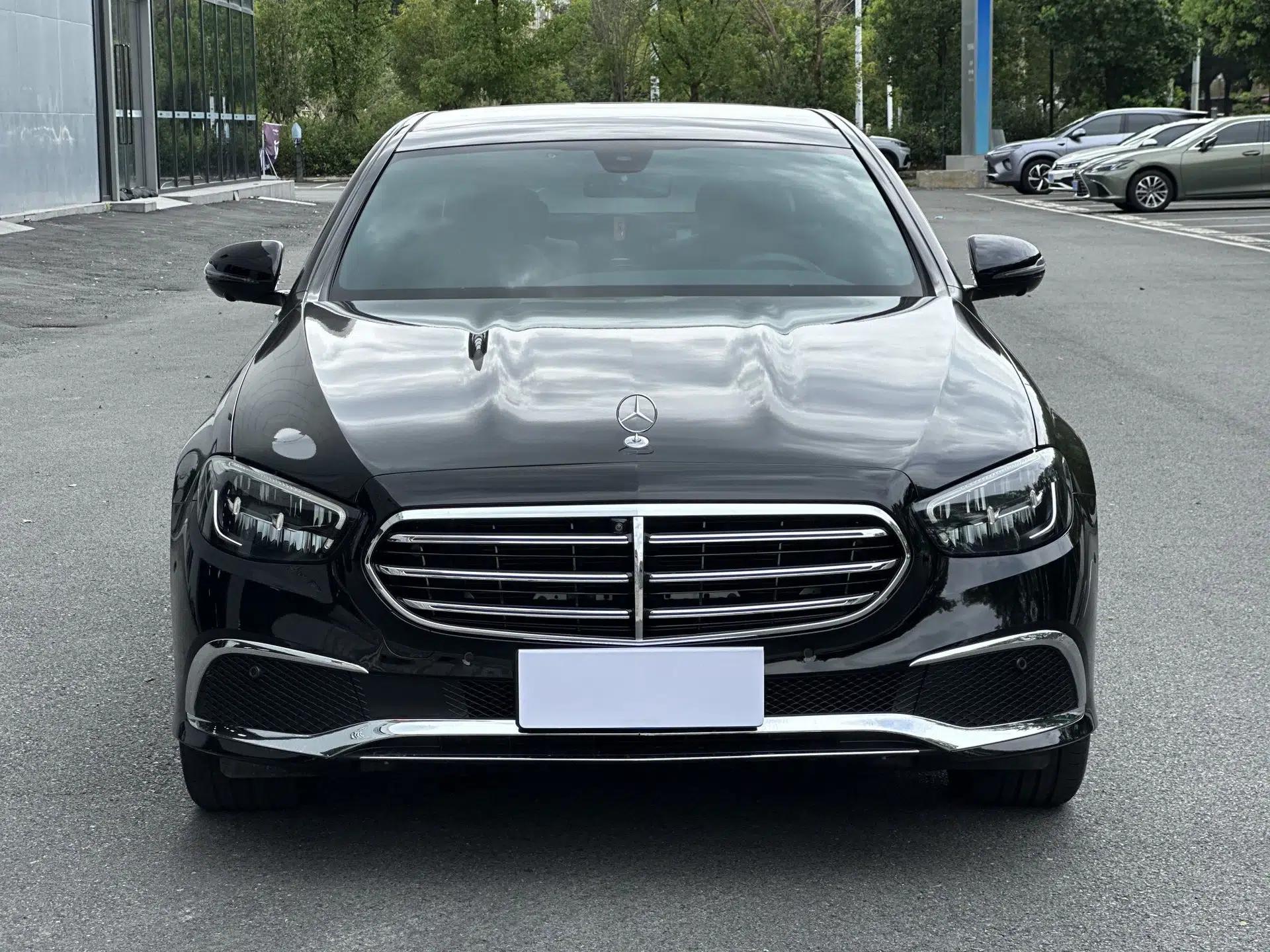 Mercedes-Benz E-Class 2023 E 300 L Sporty and Stylish Model — миниатюра 2