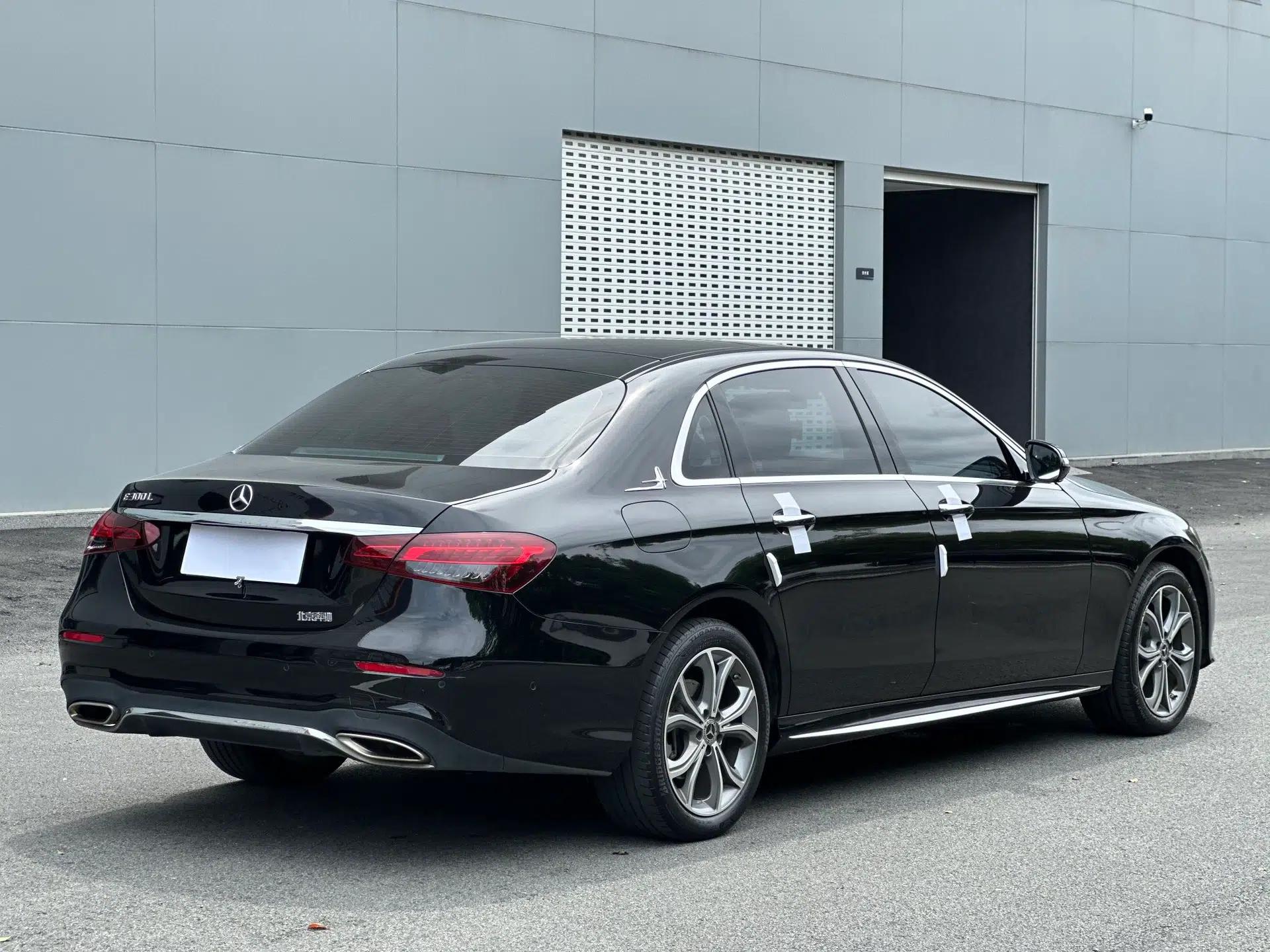 Mercedes-Benz E-Class 2023 E 300 L Sporty and Stylish Model — миниатюра 6