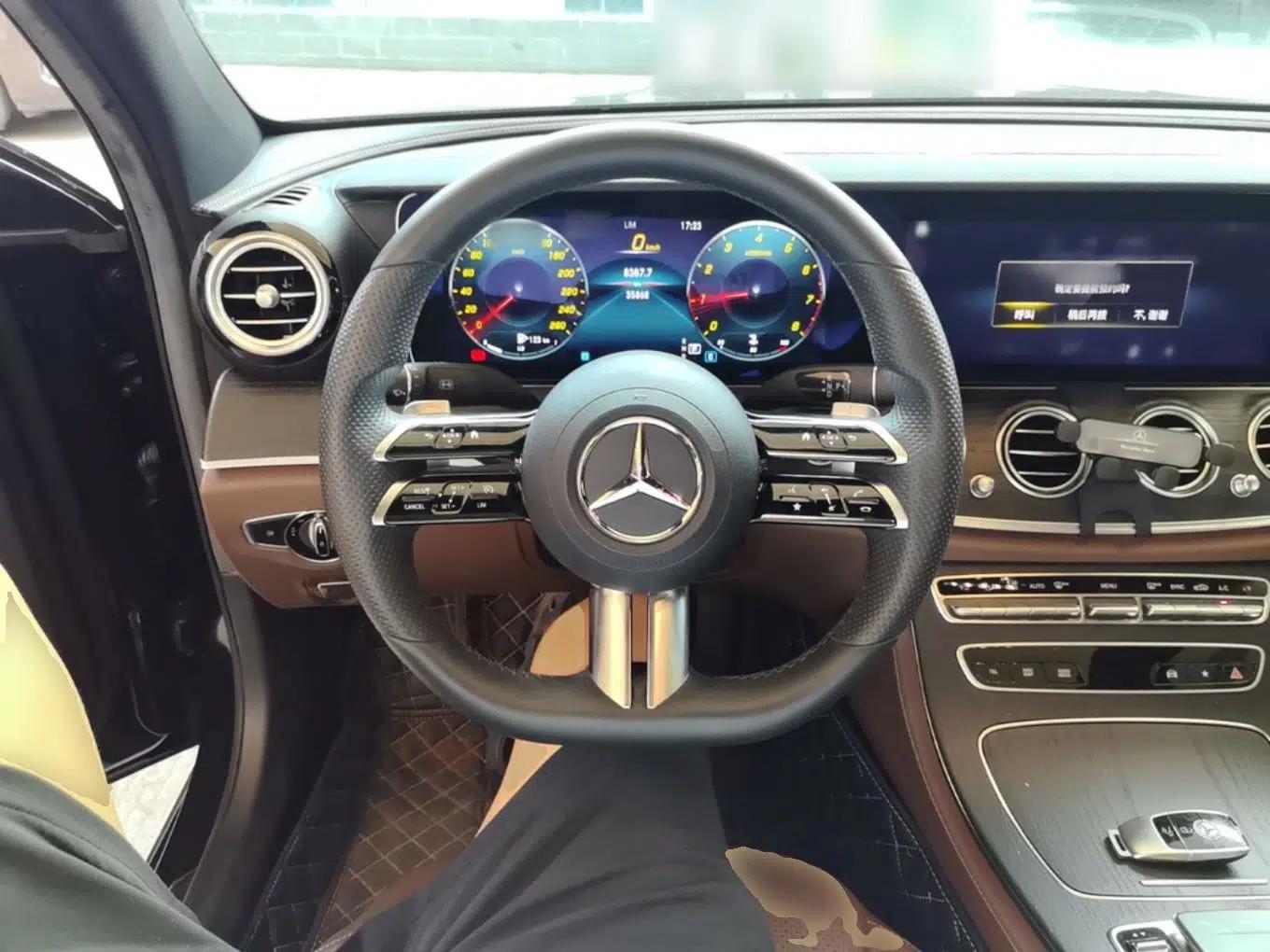 Mercedes-Benz E-Class 2022 Revised Version E 300 L Sporty and Stylish Edition — миниатюра 18