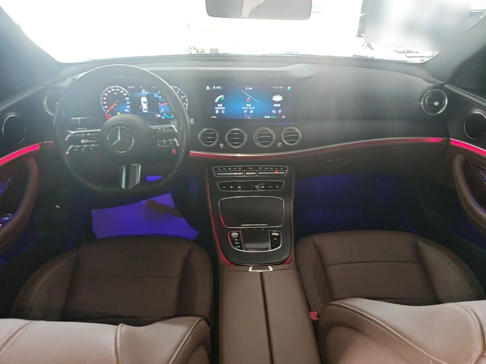 Mercedes-Benz E-Class 2021 E 300 L Sporty and Stylish Model — миниатюра 12