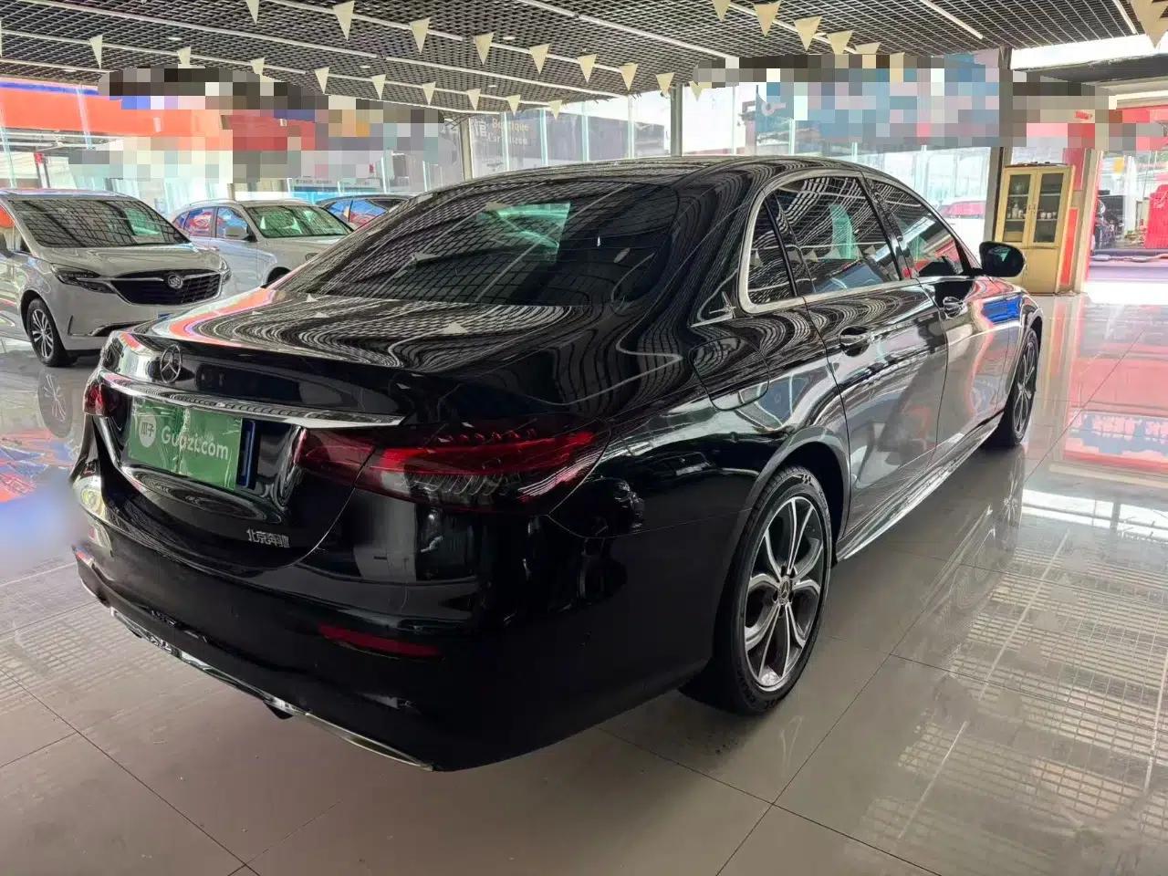 Mercedes-Benz E-Class 2021 E 300 L Sporty and Stylish Model — миниатюра 6