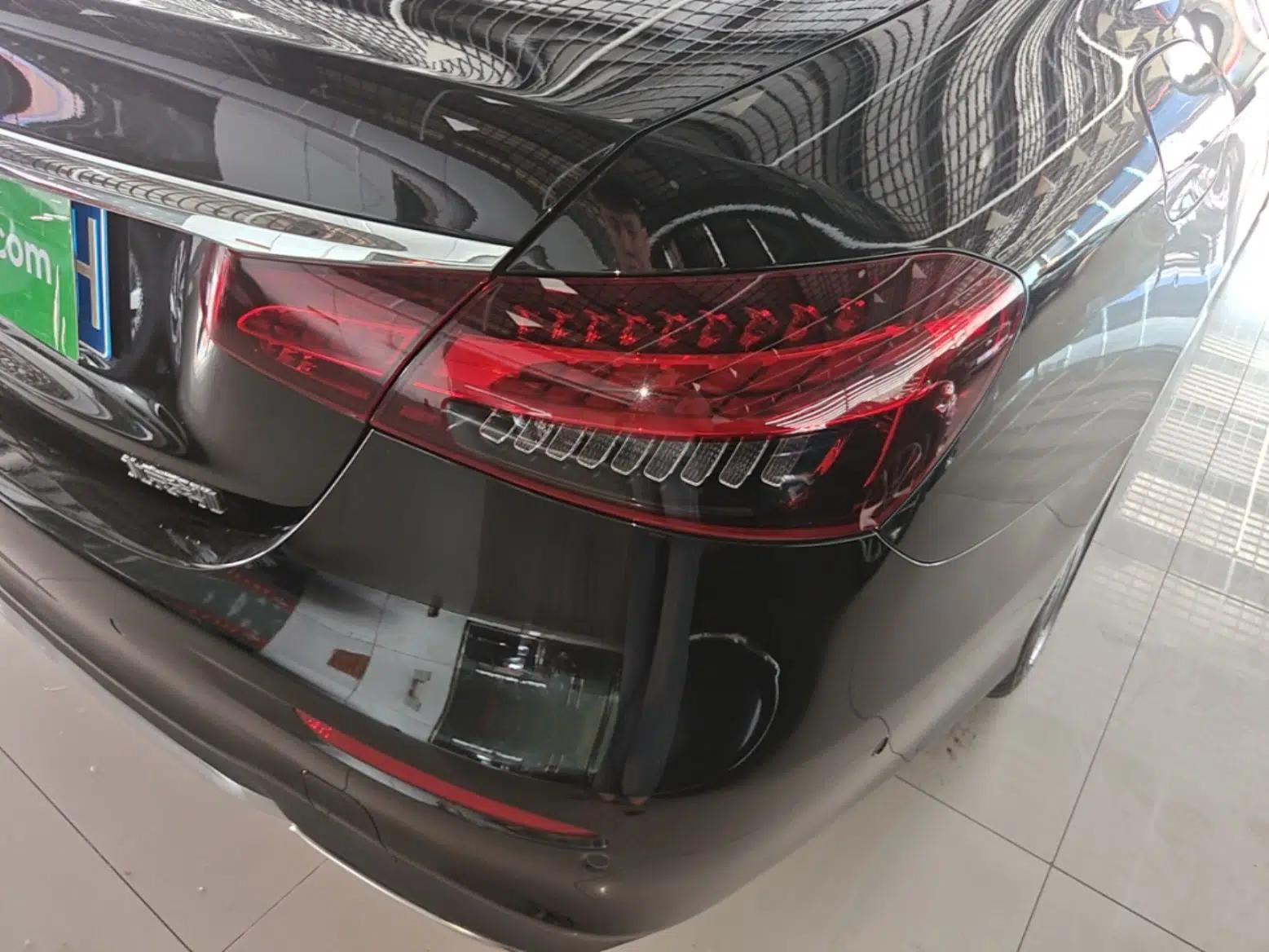 Mercedes-Benz E-Class 2021 E 300 L Sporty and Stylish Model — миниатюра 9