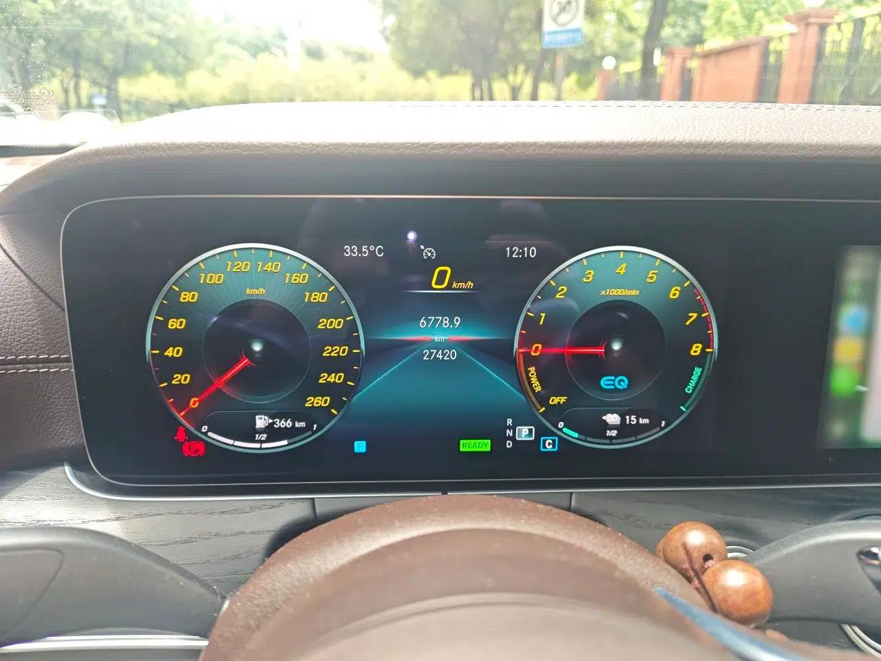 Mercedes-Benz E-Class New Energy 2022 Restyled E 350 e L Plug-in Hybrid Sedan — миниатюра 11