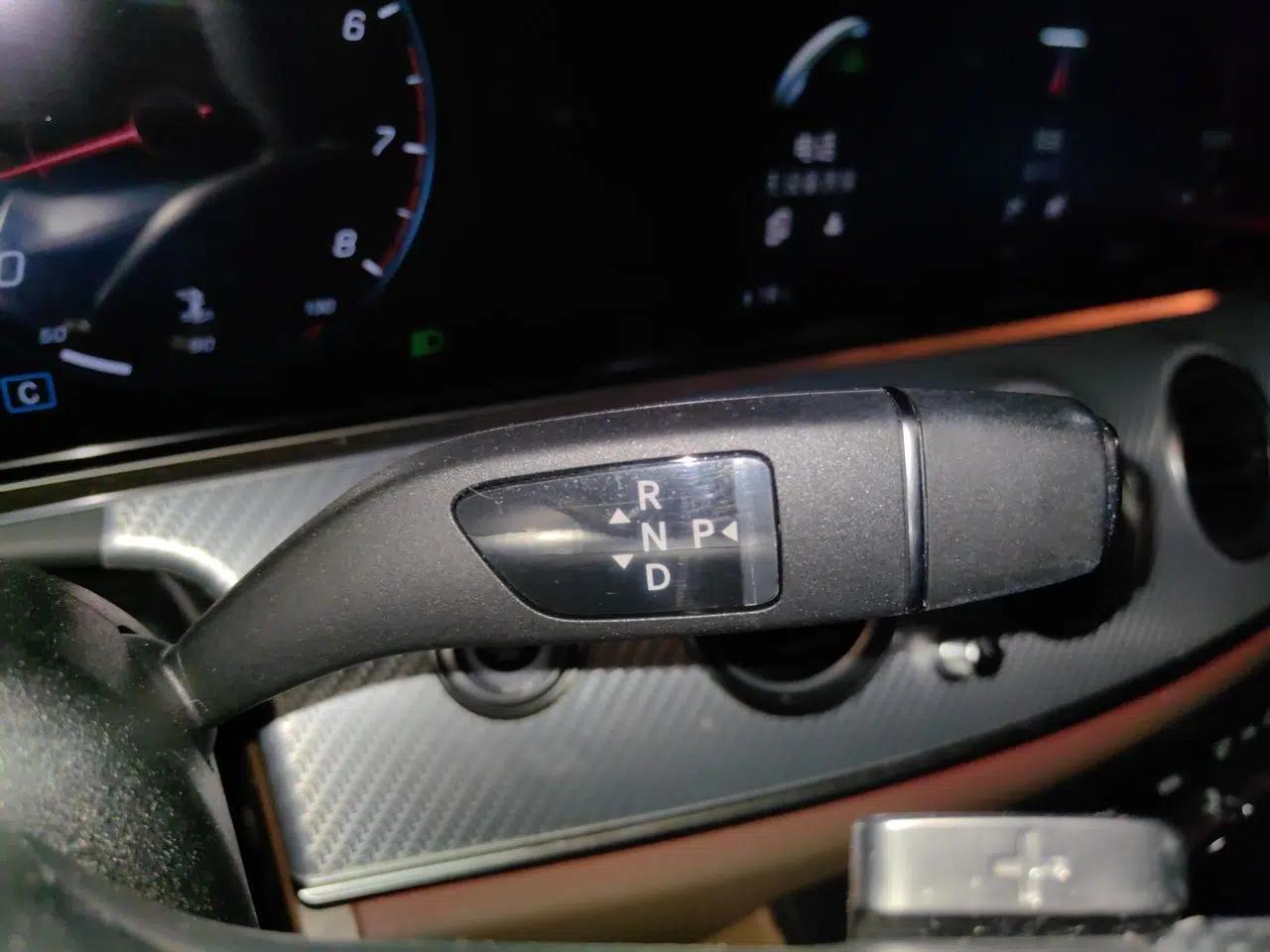 Mercedes-Benz E-Class 2022 Second Facelift E 300 L Sporty and Stylish Edition — миниатюра 14