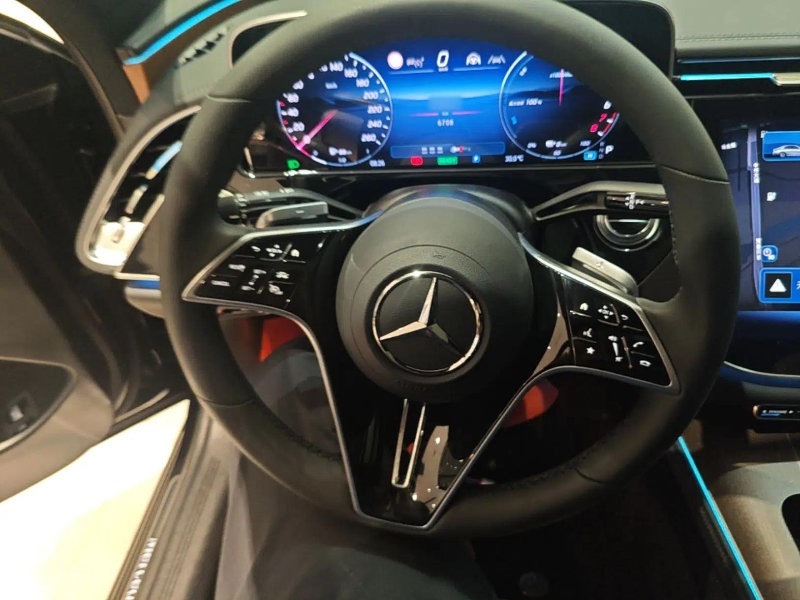 Mercedes-Benz E-Class New Energy 2024 E 350 e L Plug-in Hybrid Sedan — миниатюра 13