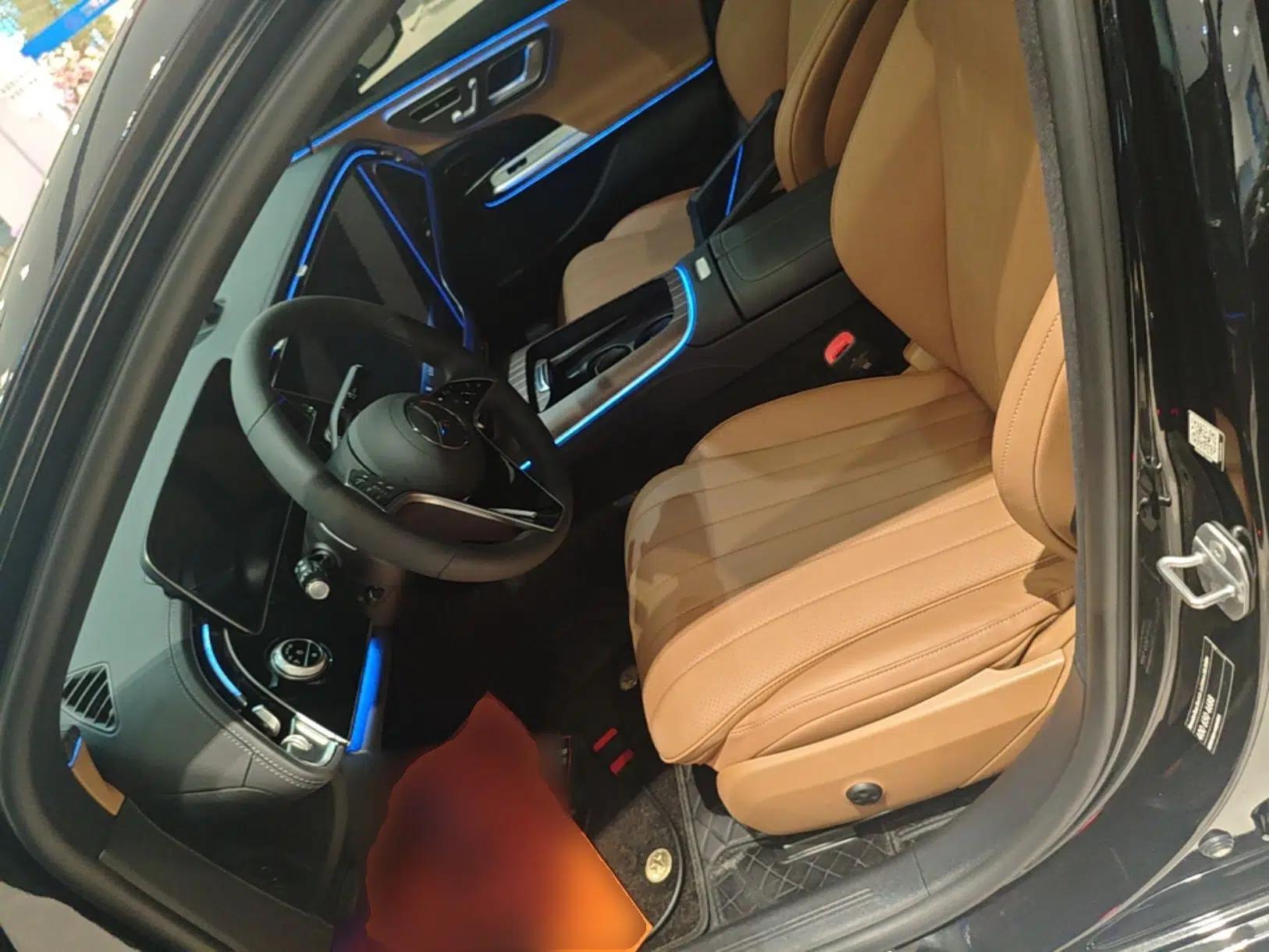 Mercedes-Benz E-Class New Energy 2024 E 350 e L Plug-in Hybrid Sedan — миниатюра 17