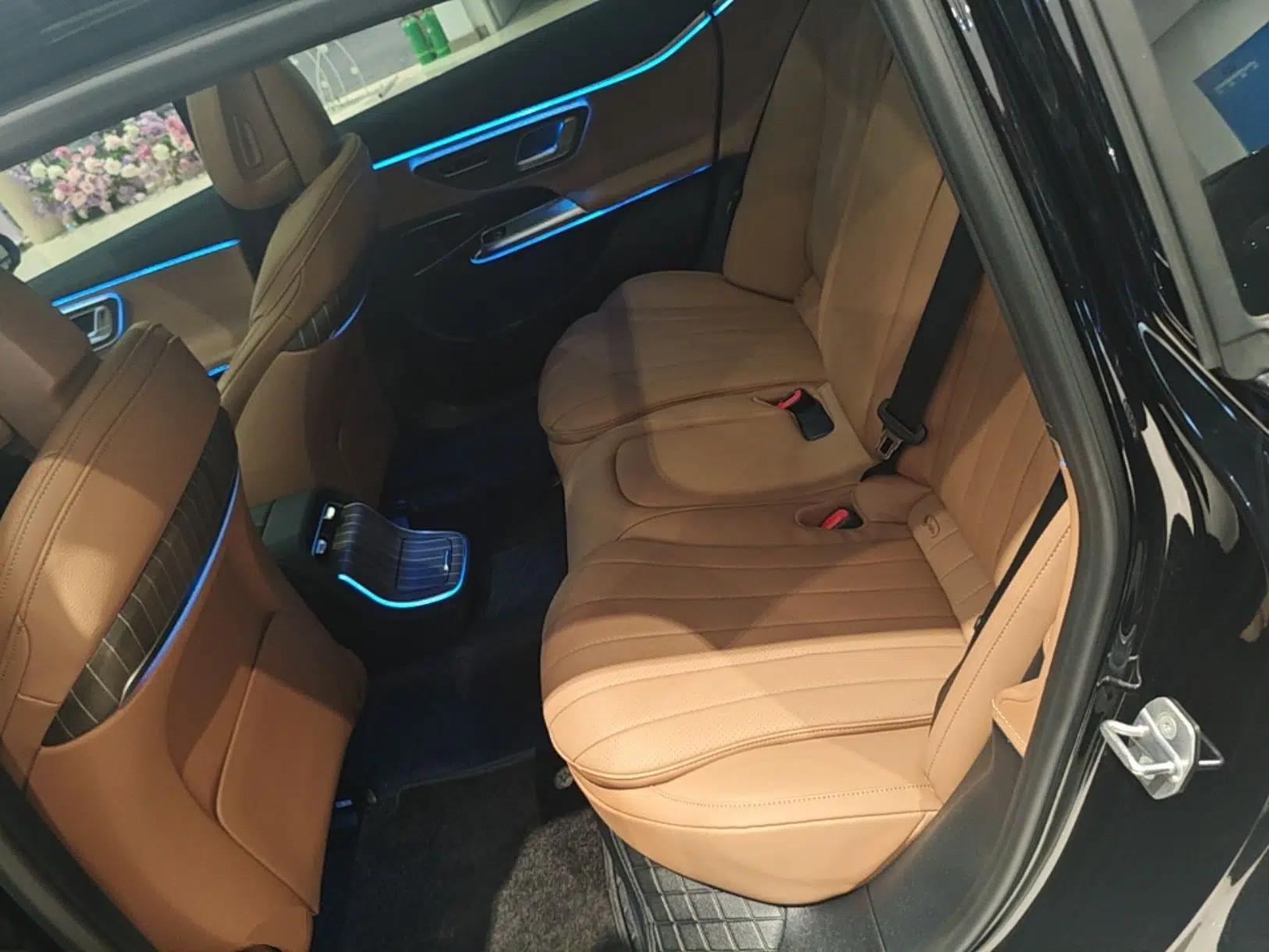 Mercedes-Benz E-Class New Energy 2024 E 350 e L Plug-in Hybrid Sedan — миниатюра 20