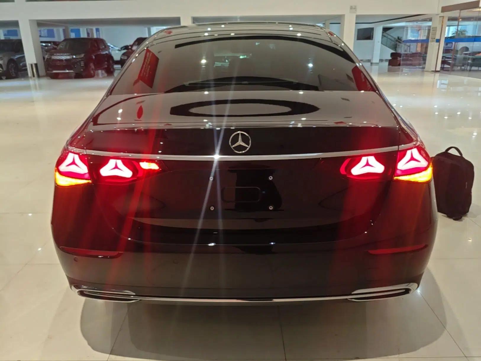 Mercedes-Benz E-Class New Energy 2024 E 350 e L Plug-in Hybrid Sedan — миниатюра 5
