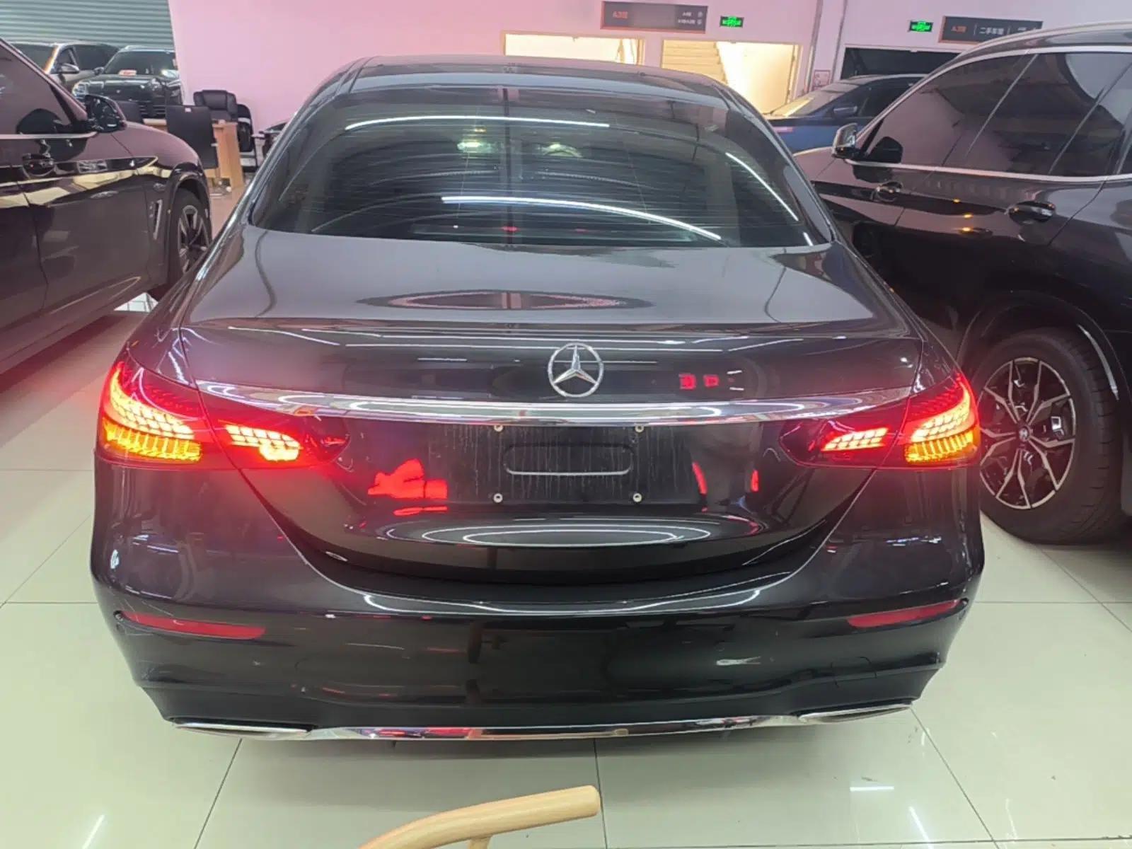 Mercedes-Benz E-Class 2022 Revised Version E 300 L Sporty and Stylish Edition — миниатюра 5