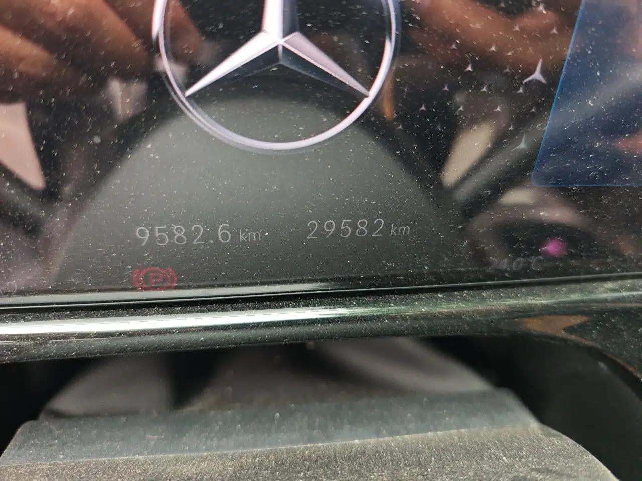 Mercedes-Benz E-Class 2024 E 300 L Luxury Model — миниатюра 11