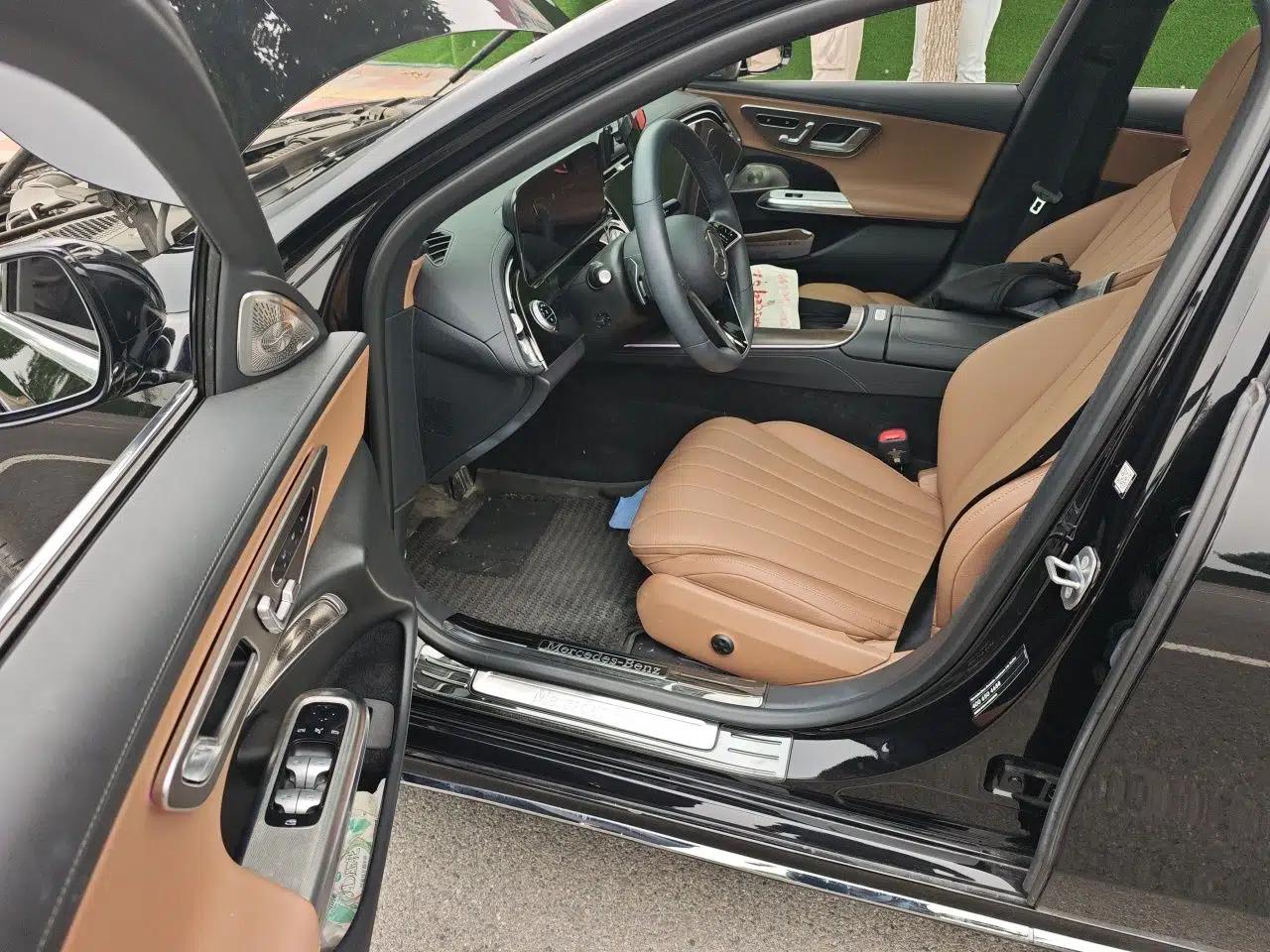 Mercedes-Benz E-Class 2024 E 300 L Luxury Model — миниатюра 19