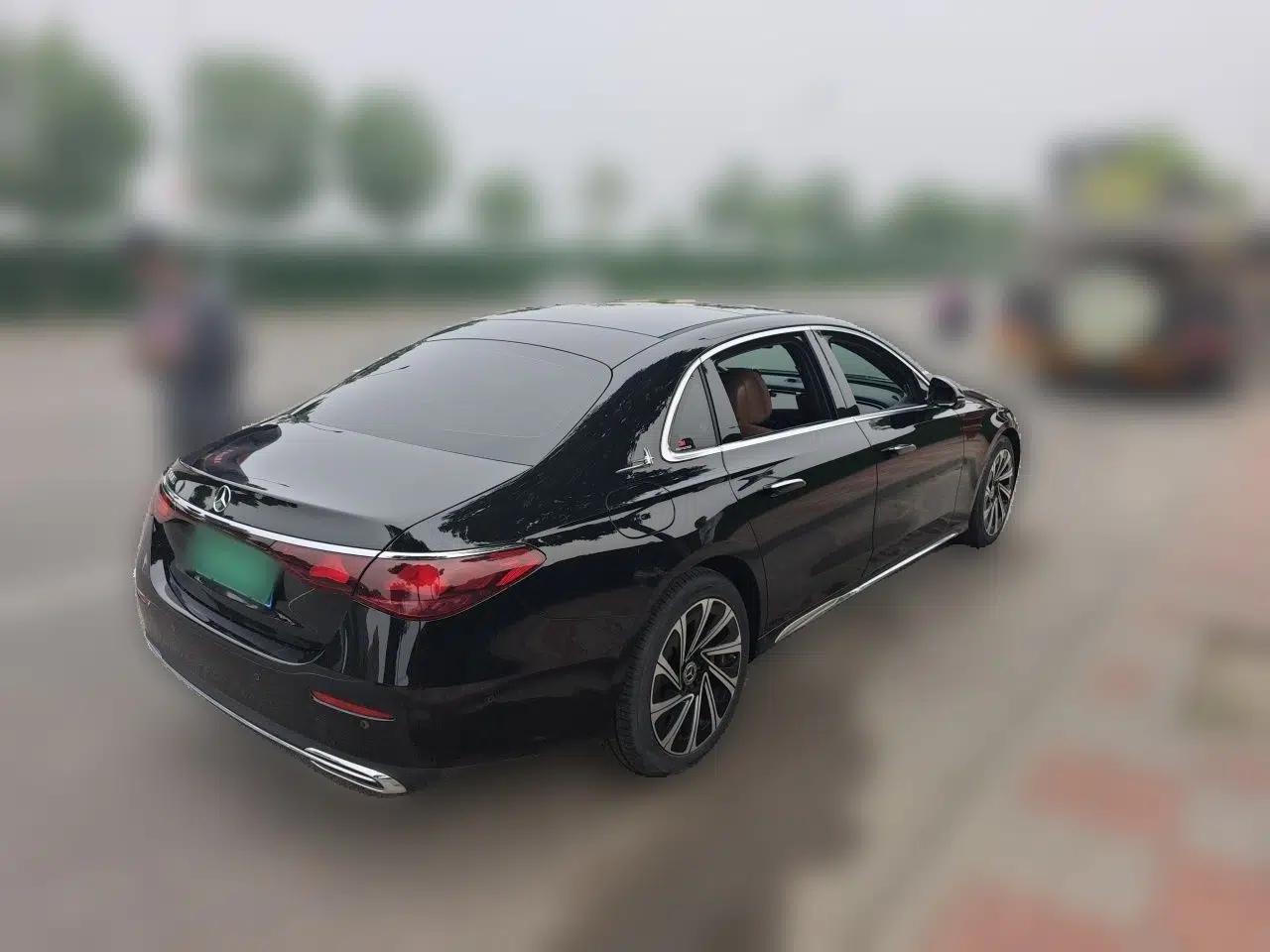 Mercedes-Benz E-Class 2024 E 300 L Luxury Model — миниатюра 6