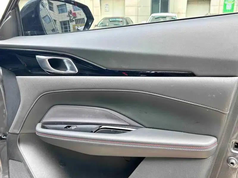 Changan Oushang Z6 2022 Blue Whale 1.5T DCT Smart Navigation Edition — миниатюра 10