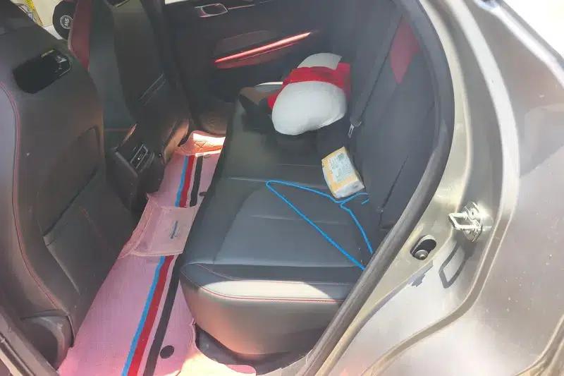 Changan Oushang Z6 2023 Blue Whale 1.5T DCT Smart Edition — миниатюра 15