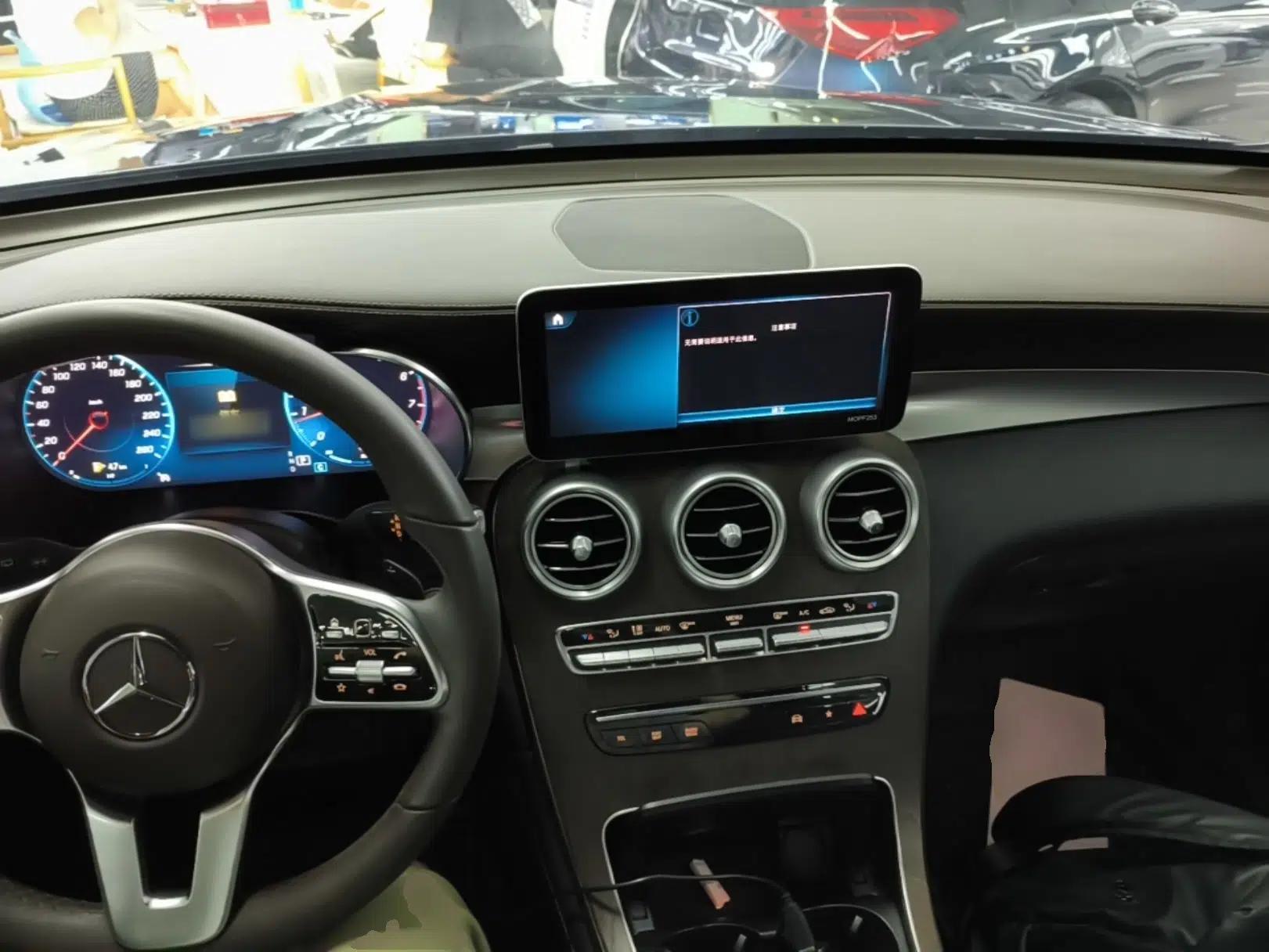 Mercedes-Benz GLC 2021 GLC 260 L 4MATIC Luxury Model — миниатюра 12
