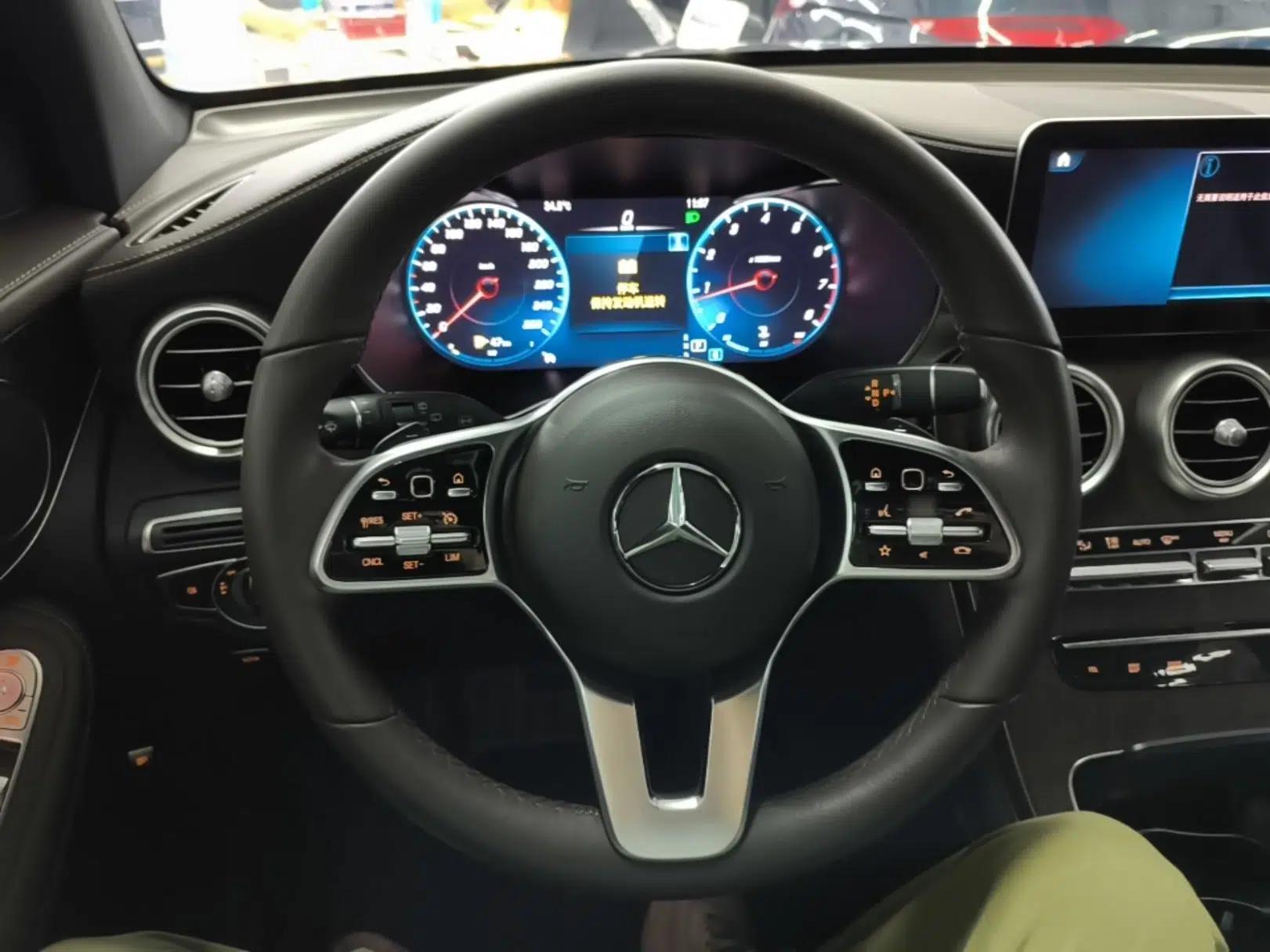 Mercedes-Benz GLC 2021 GLC 260 L 4MATIC Luxury Model — миниатюра 13
