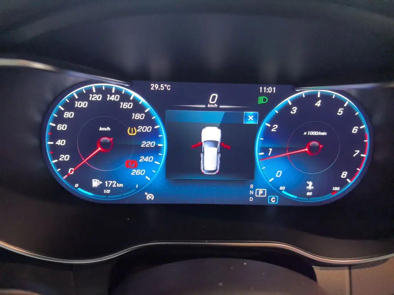 Mercedes-Benz GLC 2021 GLC 260 L 4MATIC Luxury Model — миниатюра 11