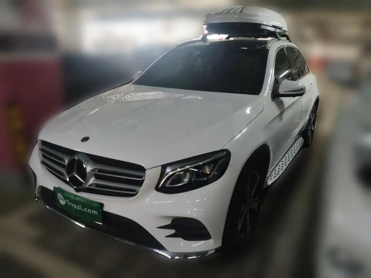 Mercedes-Benz GLC 2017 GLC 260 4MATIC Luxury Model — миниатюра 1
