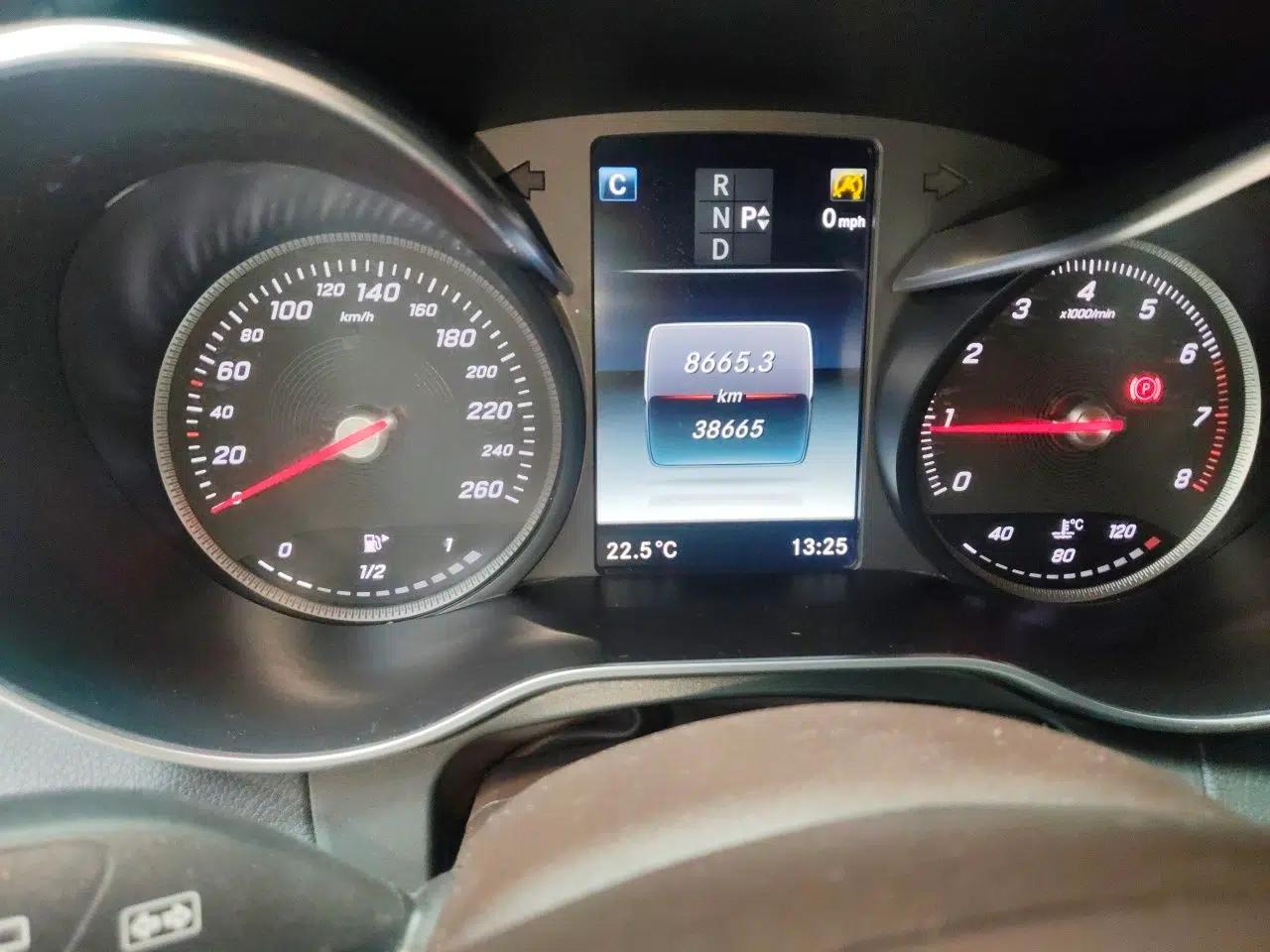 Mercedes-Benz GLC 2017 GLC 260 4MATIC Luxury Model — миниатюра 12