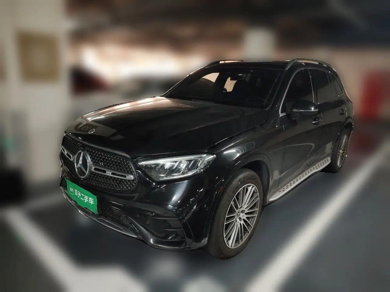 Mercedes-Benz GLC 2024 GLC 260 L 4MATIC Luxury Model 5 Seats — миниатюра 1
