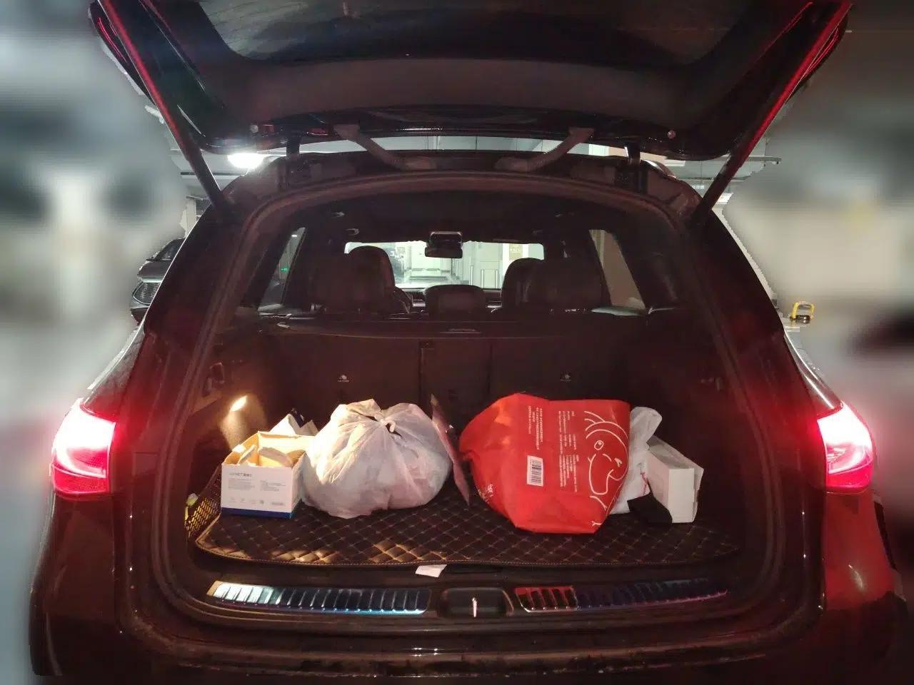 Mercedes-Benz GLC 2024 GLC 260 L 4MATIC Luxury Model 5 Seats — миниатюра 19