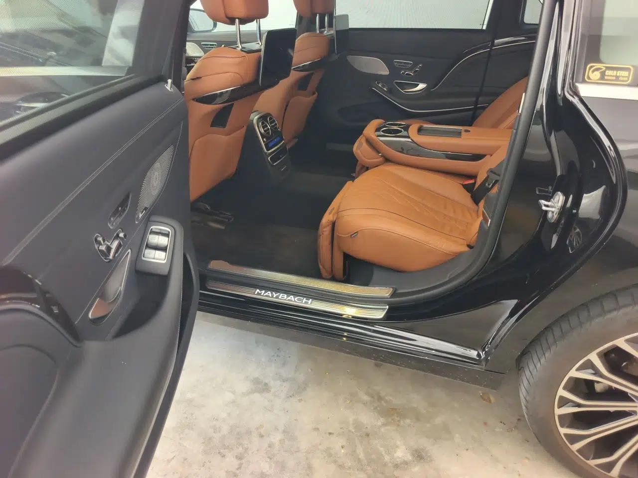 Mercedes-Benz Maybach S-Class 2020 S 450 4MATIC Collector's Edition — миниатюра 17