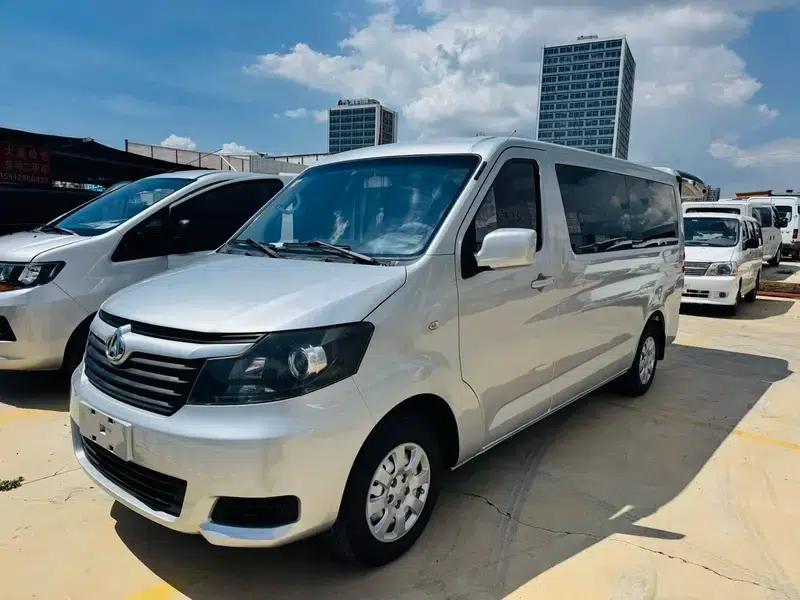 Ruixing M90 2018 2.0L Value Edition Flat Top Hatchback 6-Seater 4G94S — миниатюра 1