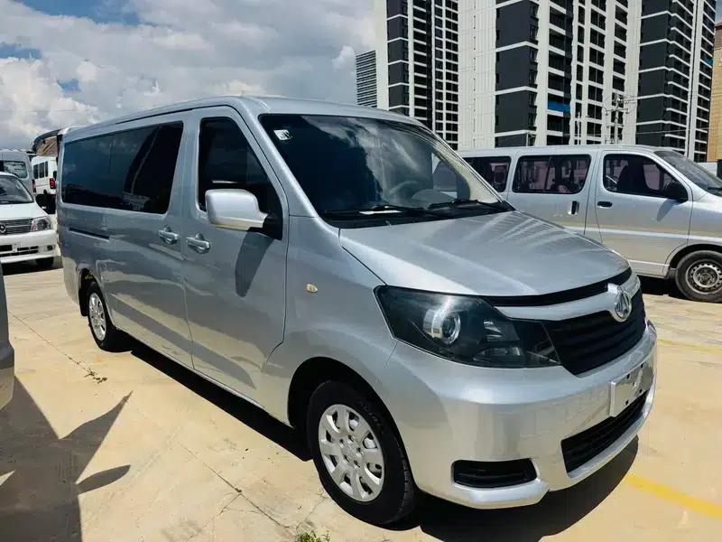 Ruixing M90 2018 2.0L Value Edition Flat Top Hatchback 6-Seater 4G94S — миниатюра 2
