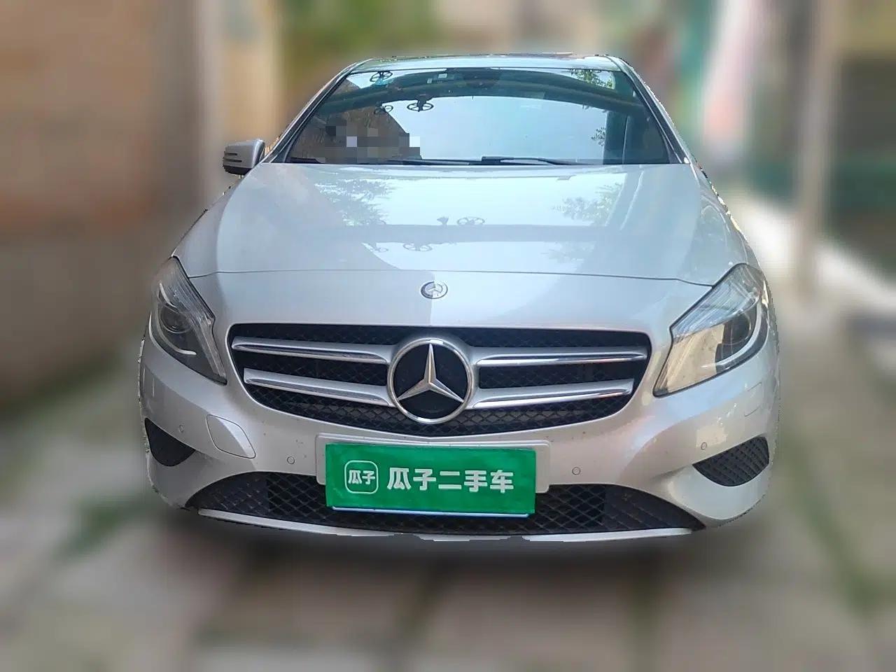 Mercedes-Benz A-Class 2015 A 200 Fashion Model — миниатюра 2