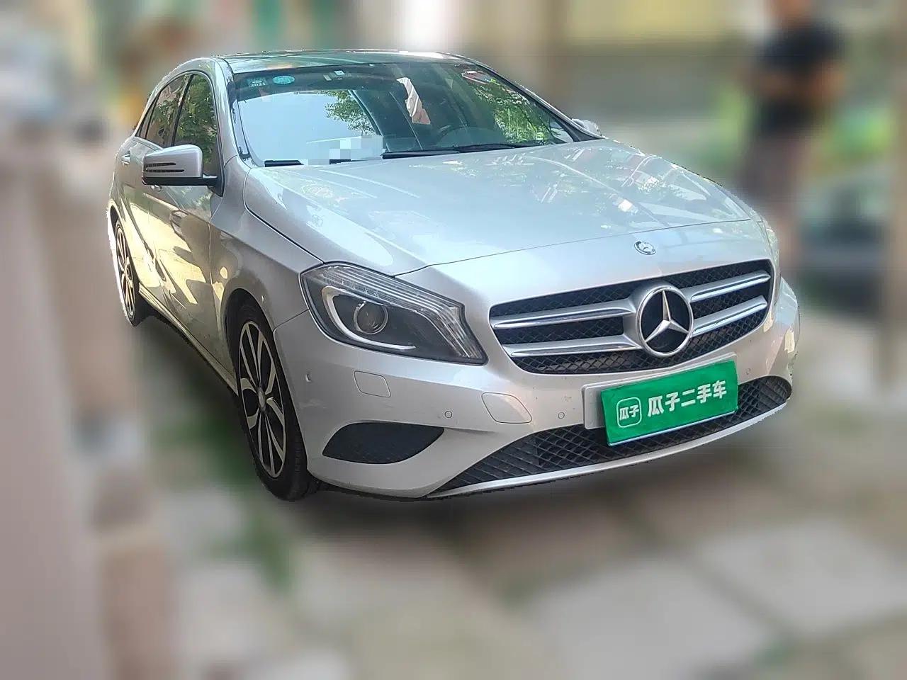 Mercedes-Benz A-Class 2015 A 200 Fashion Model — миниатюра 3