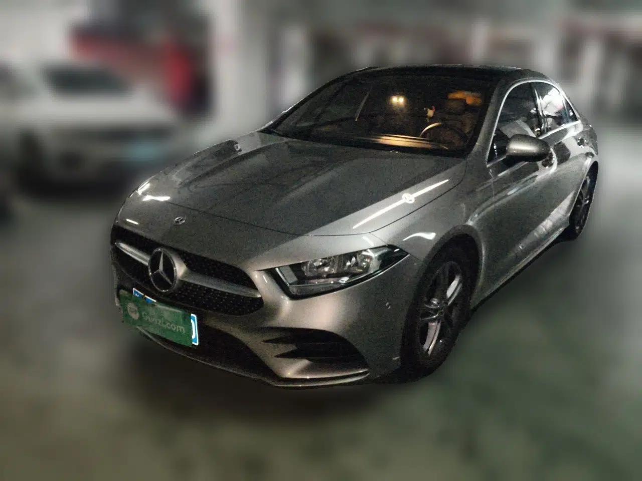 Mercedes-Benz A-Class 2020 Second Facelift A 180 L Sport Sedan — миниатюра 1