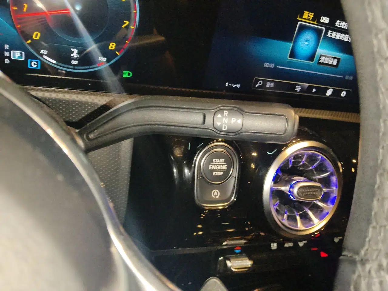 Mercedes-Benz A-Class 2020 Second Facelift A 180 L Sport Sedan — миниатюра 14