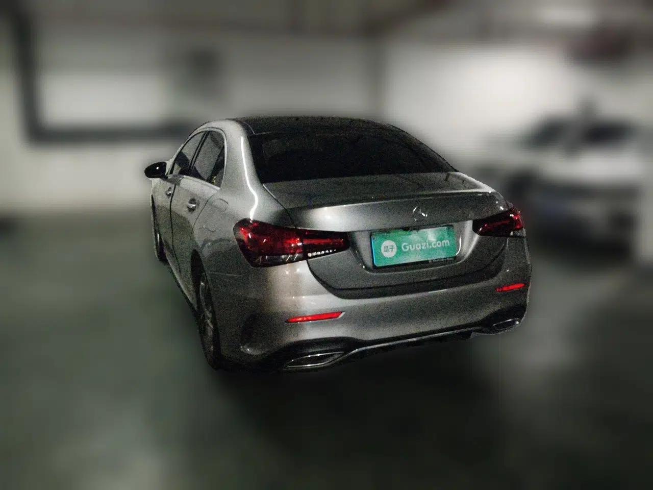Mercedes-Benz A-Class 2020 Second Facelift A 180 L Sport Sedan — миниатюра 4