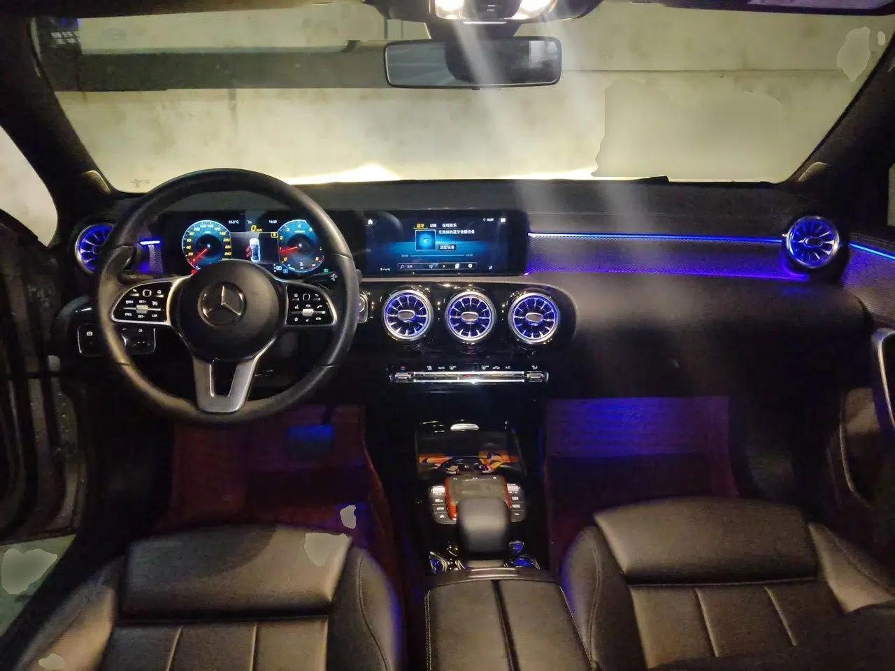 Mercedes-Benz A-Class 2020 Second Facelift A 180 L Sport Sedan — миниатюра 9