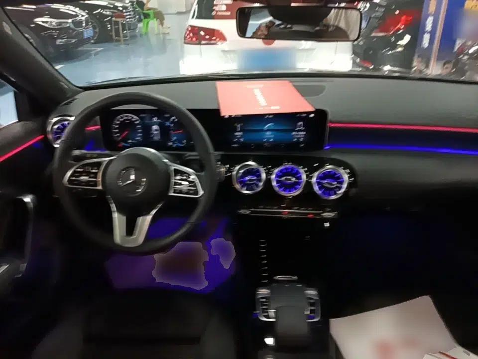 Mercedes-Benz A-Class 2019 A 200 Dynamic Edition — миниатюра 17