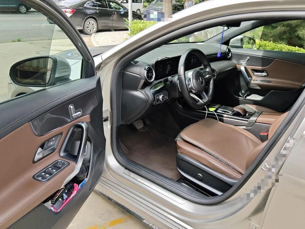 Mercedes-Benz A-Class 2019 A 200 L Sport Sedan — миниатюра 16