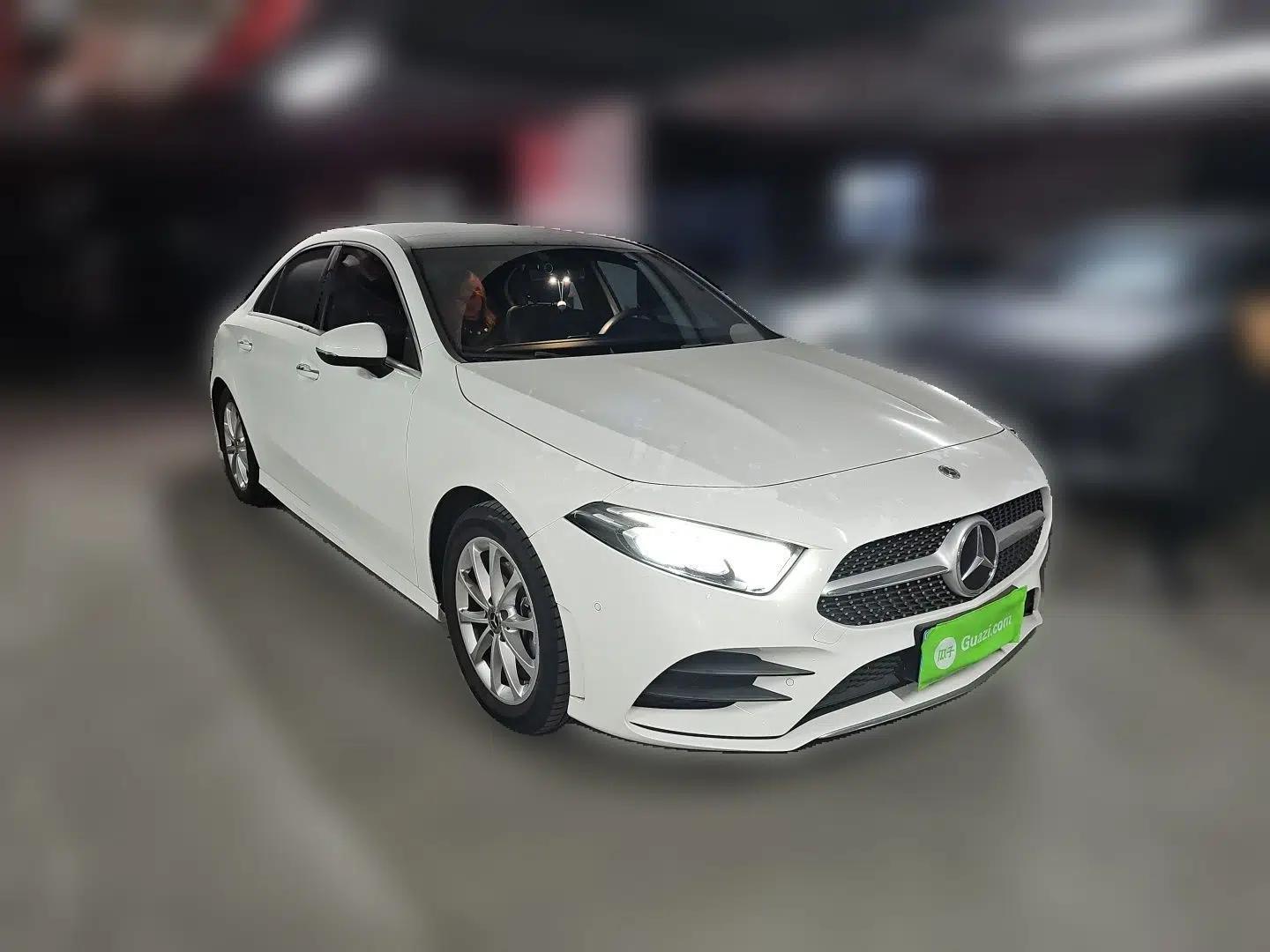 Mercedes-Benz A-Class 2021 A 200 L Sport Sedan Dynamic Model — миниатюра 3