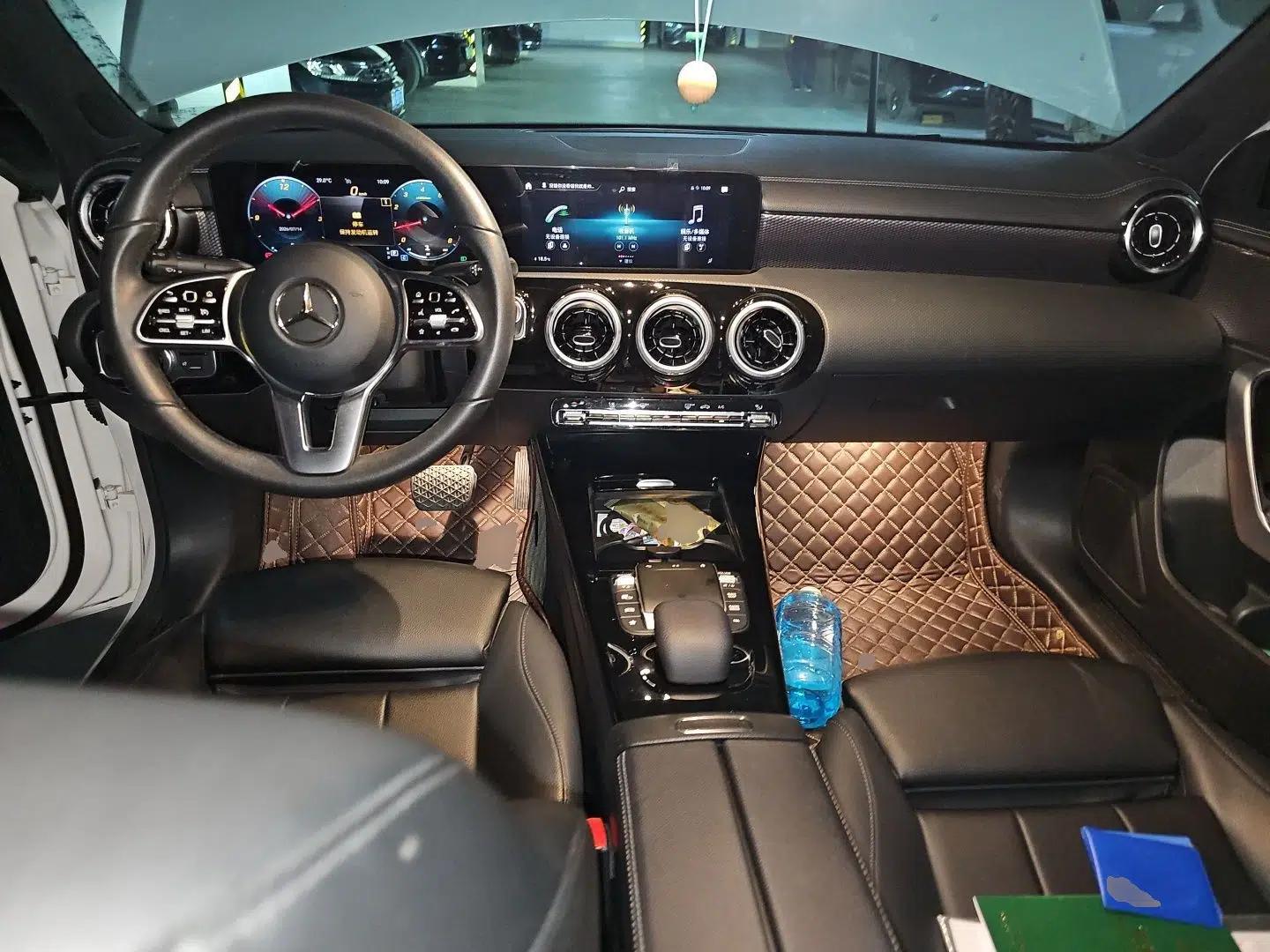 Mercedes-Benz A-Class 2021 A 200 L Sport Sedan Dynamic Model — миниатюра 9