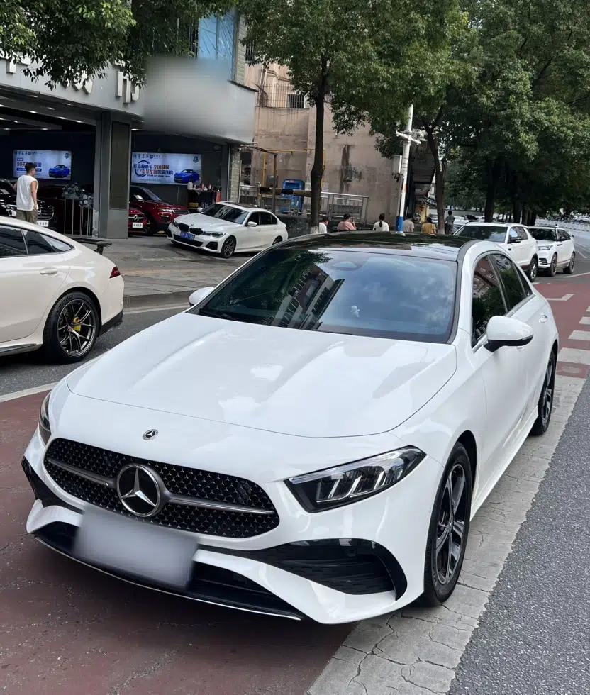 Mercedes-Benz A-Class 2023 A 200 L Fashion Model — миниатюра 1