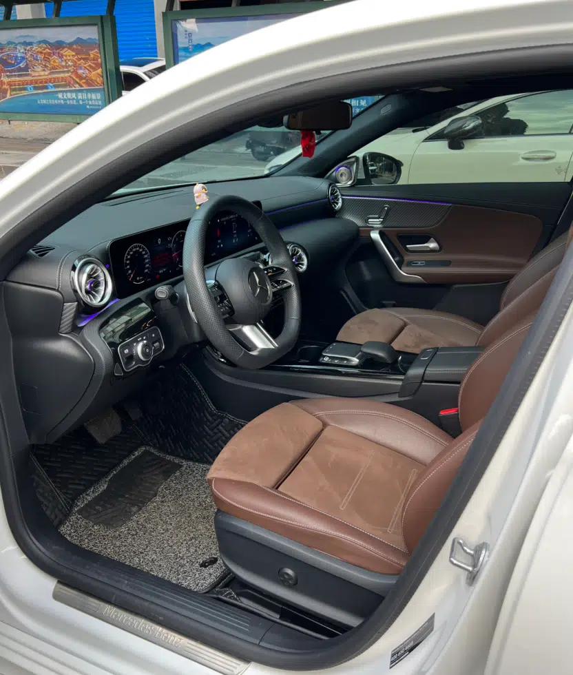 Mercedes-Benz A-Class 2023 A 200 L Fashion Model — миниатюра 14