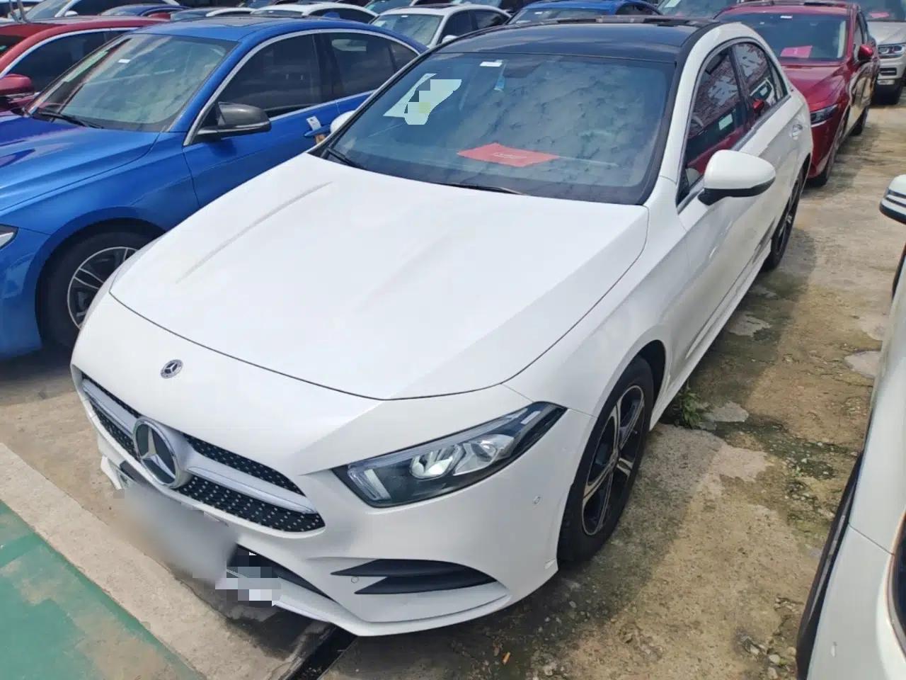 Mercedes-Benz A-Class 2022 Revised Version A 200 L Sport Sedan Fashionable Style — миниатюра 1
