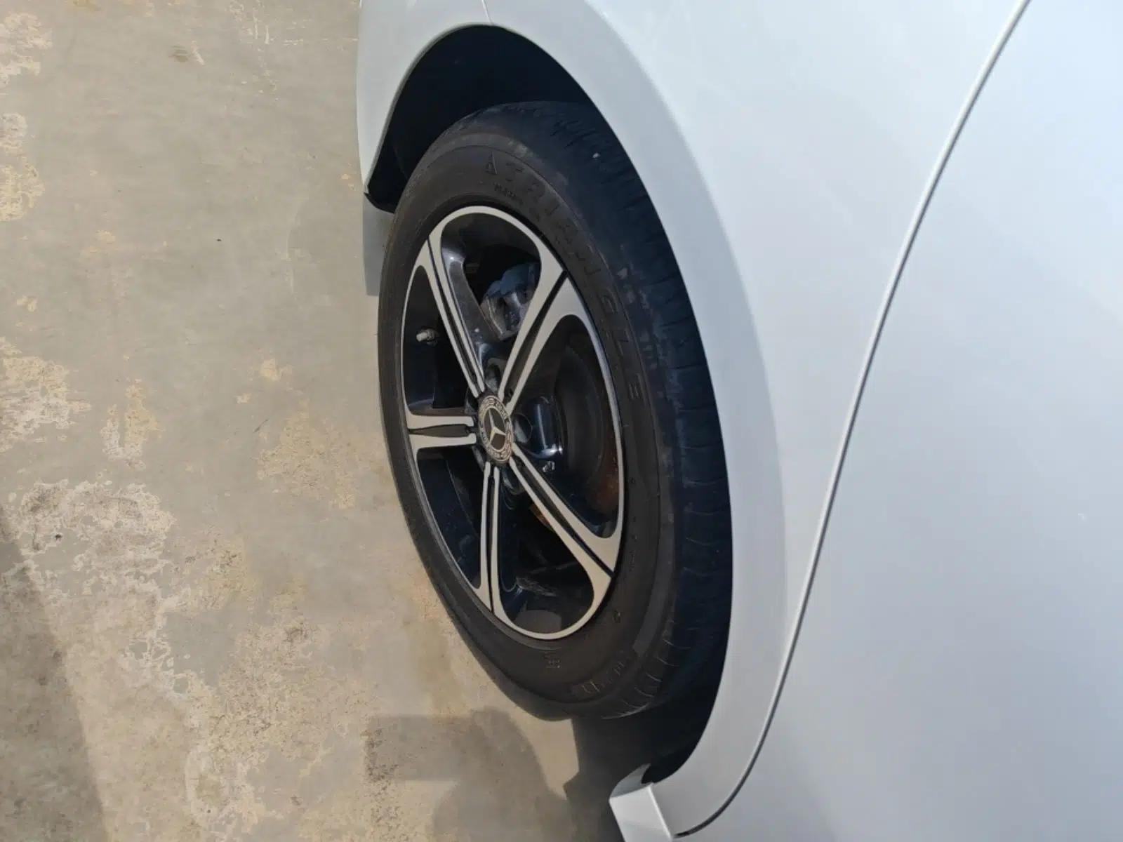 Mercedes-Benz A-Class 2022 Revised Version A 200 L Sport Sedan Fashionable Style — миниатюра 11