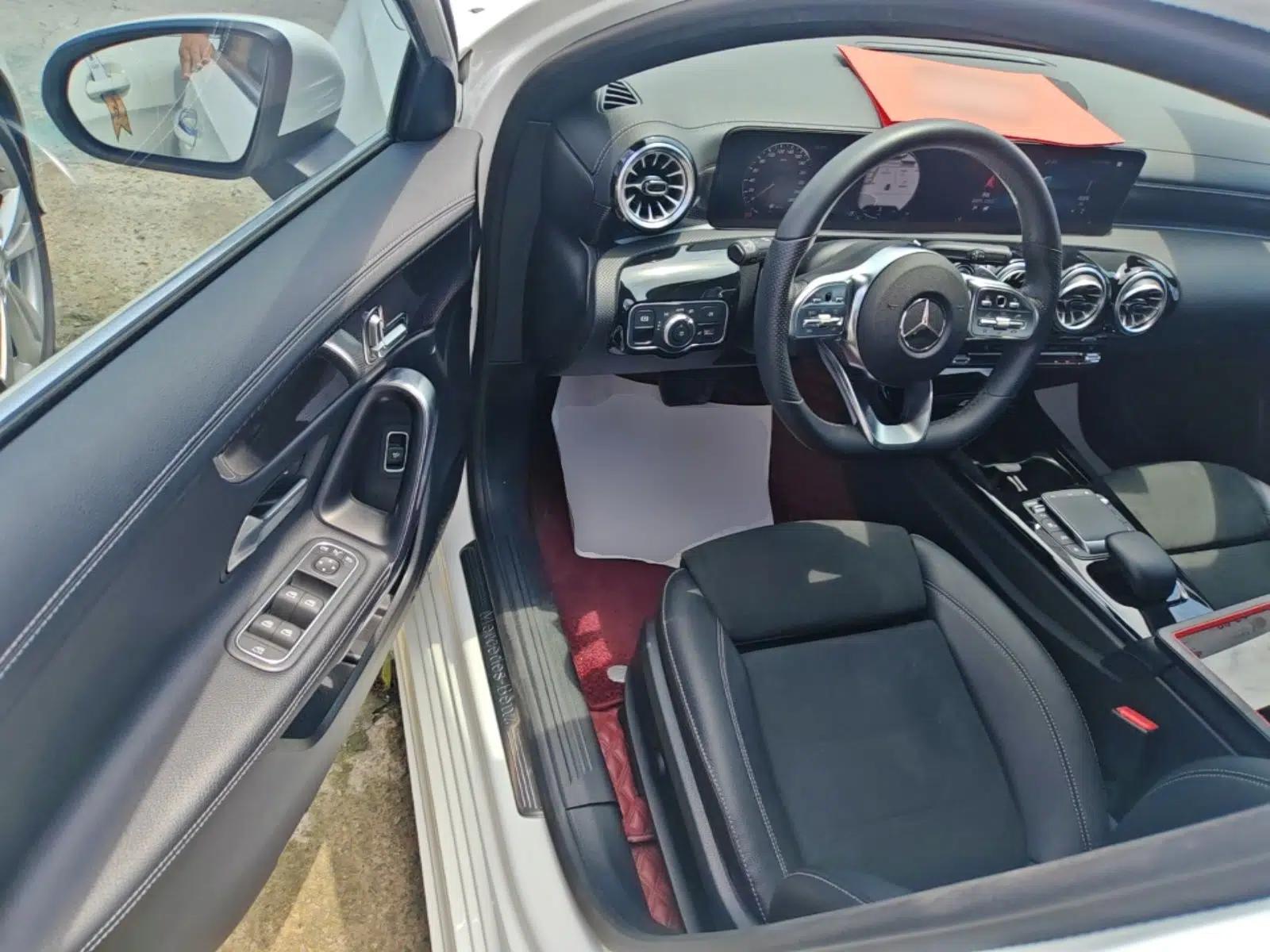 Mercedes-Benz A-Class 2022 Revised Version A 200 L Sport Sedan Fashionable Style — миниатюра 23